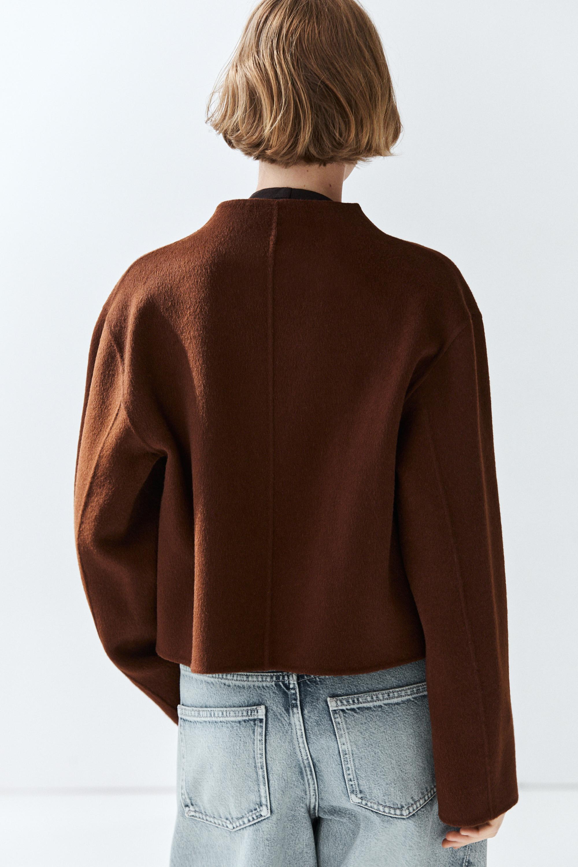 Button detail cape jacket